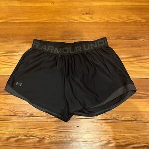 Under armor, loose women’s shorts (Size S).